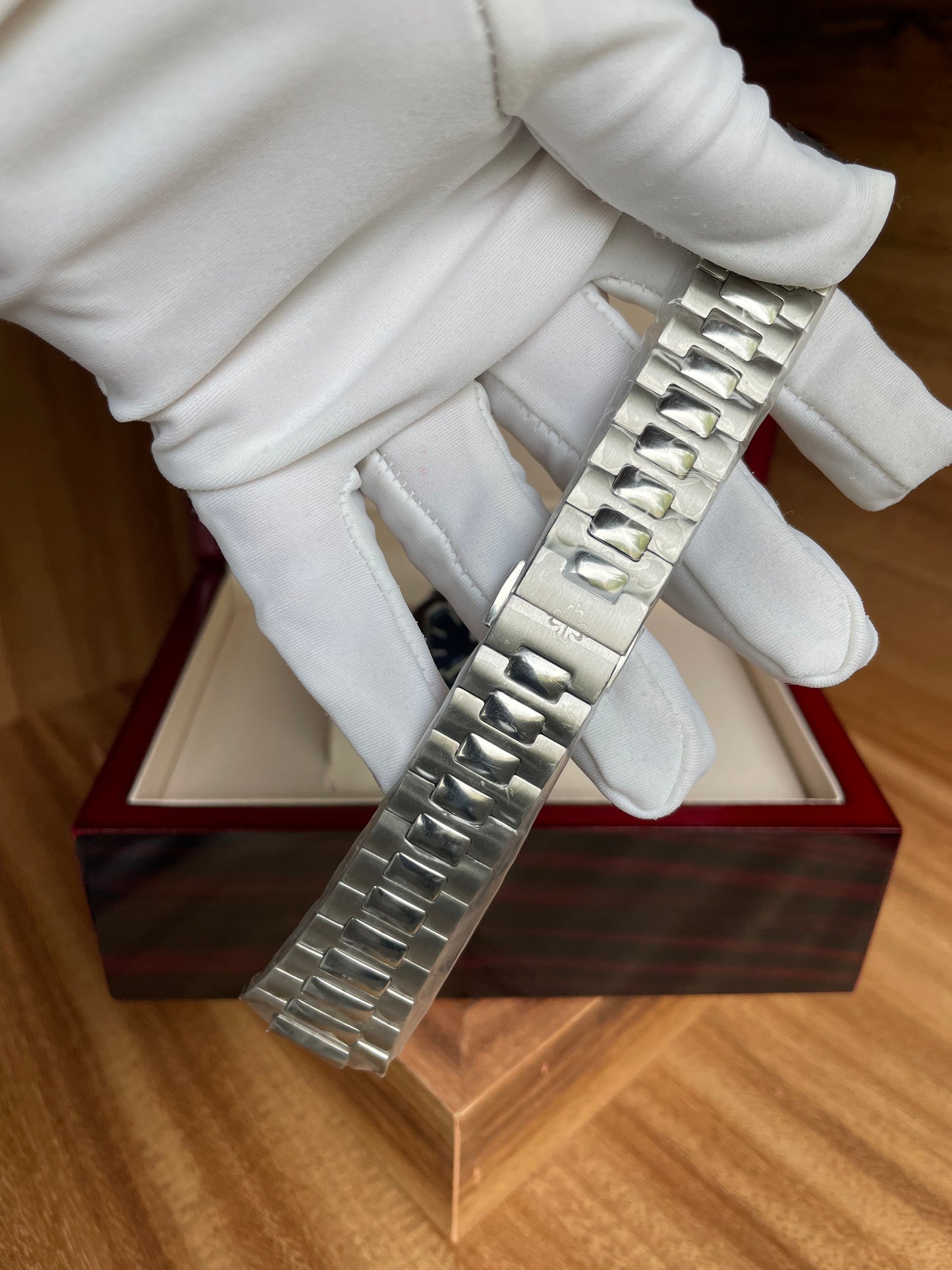 Cubitus Sunburst - Blue Dial Platinum