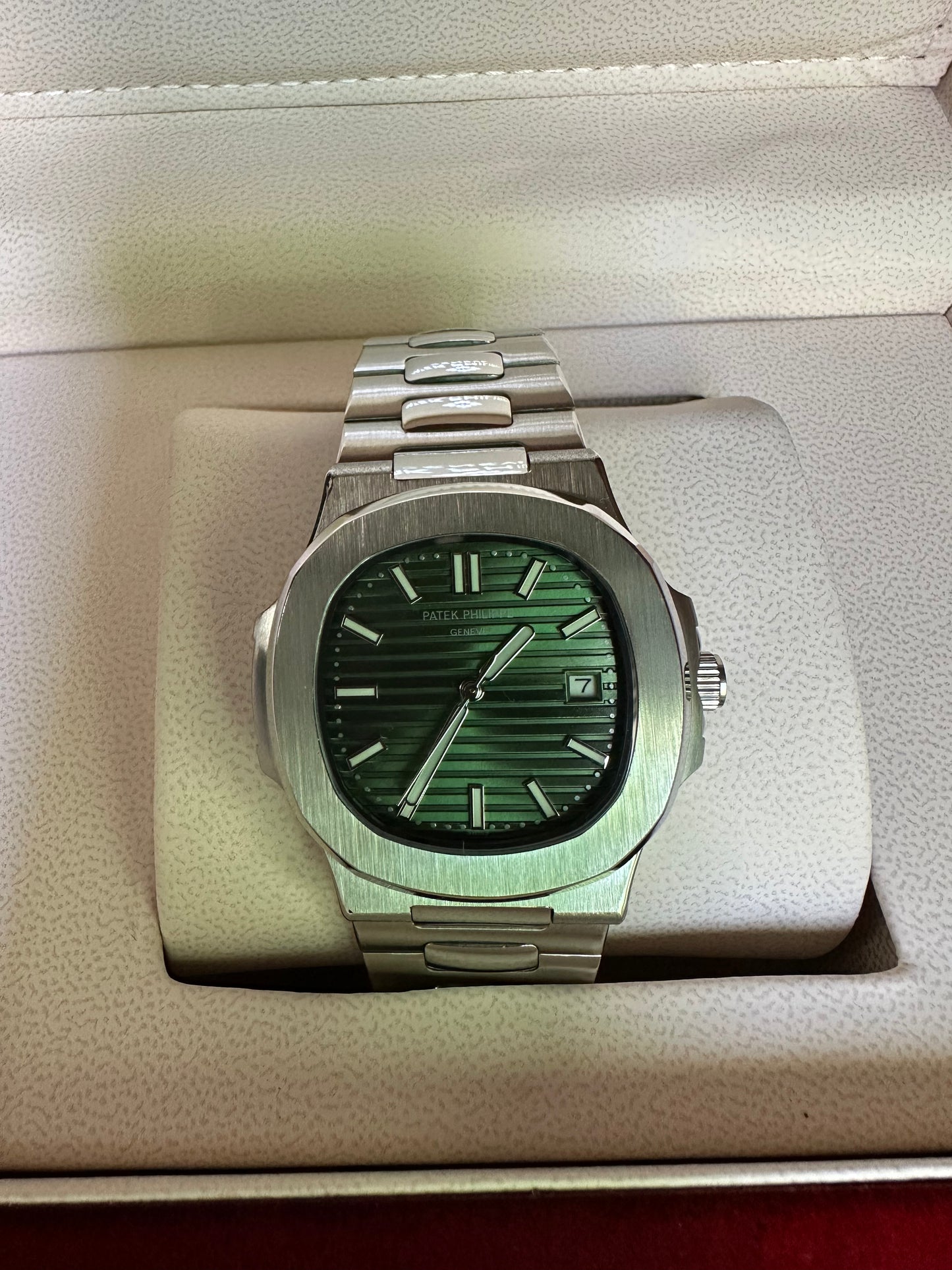 Nautilus - Dark Green