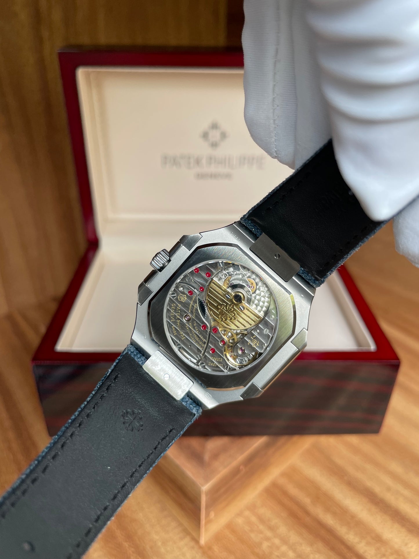 Cubitus Sunburst - Blue Dial Platinum